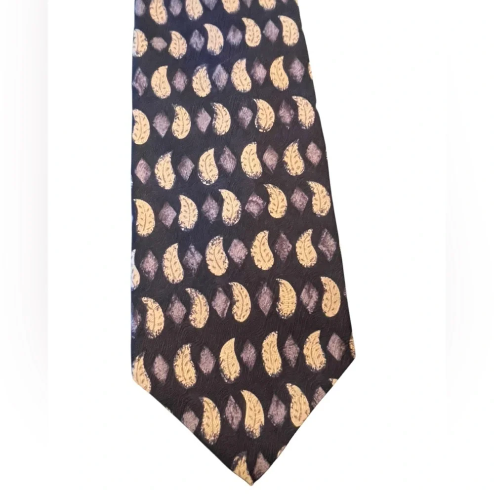 🖤🤎Geoffrey Beene Elegant Black, Tan & Plum Men's Tie leaf/feather pattern. Silk
